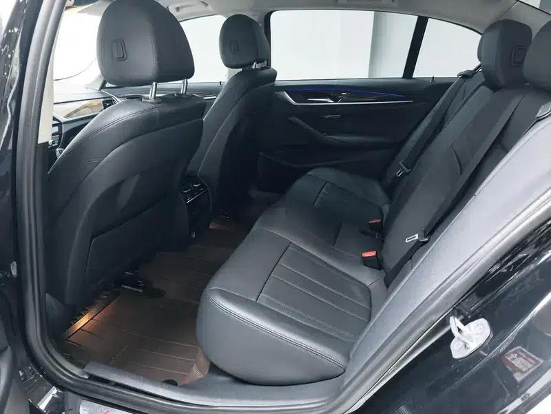 2018 BMW 5 Series 525Li Luxury Package — миниатюра 19