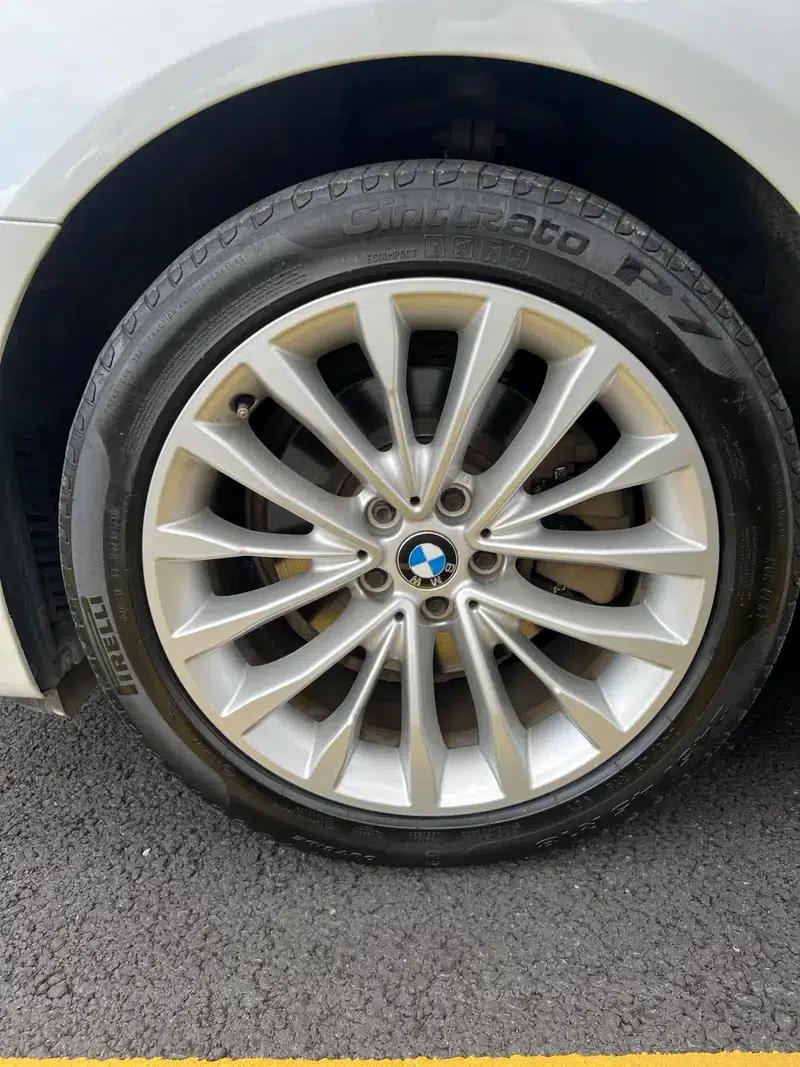 2019 BMW 5 Series 525Li Luxury Package — миниатюра 10