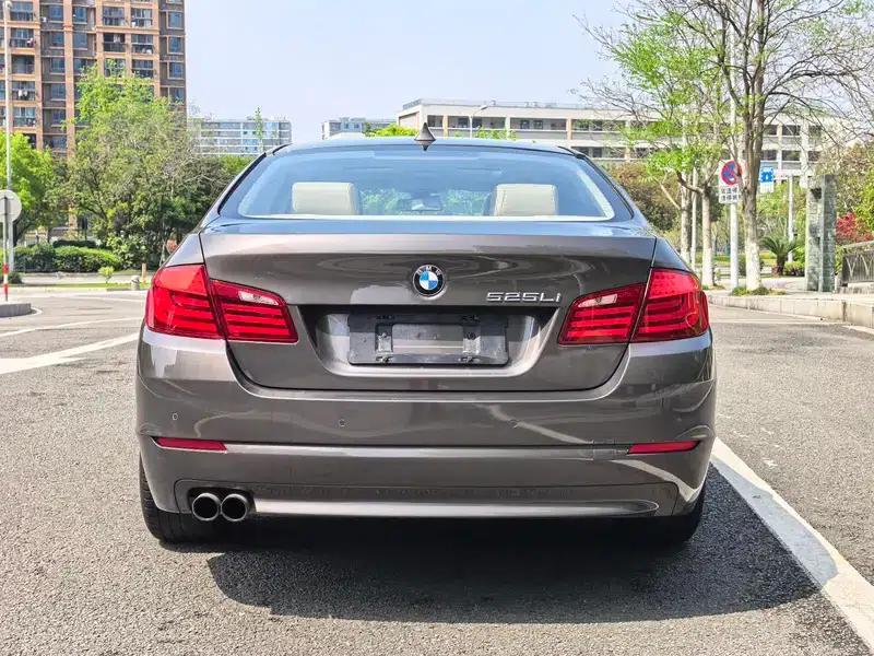 BMW 5 Series 2013 525Li Leading Edition — миниатюра 6
