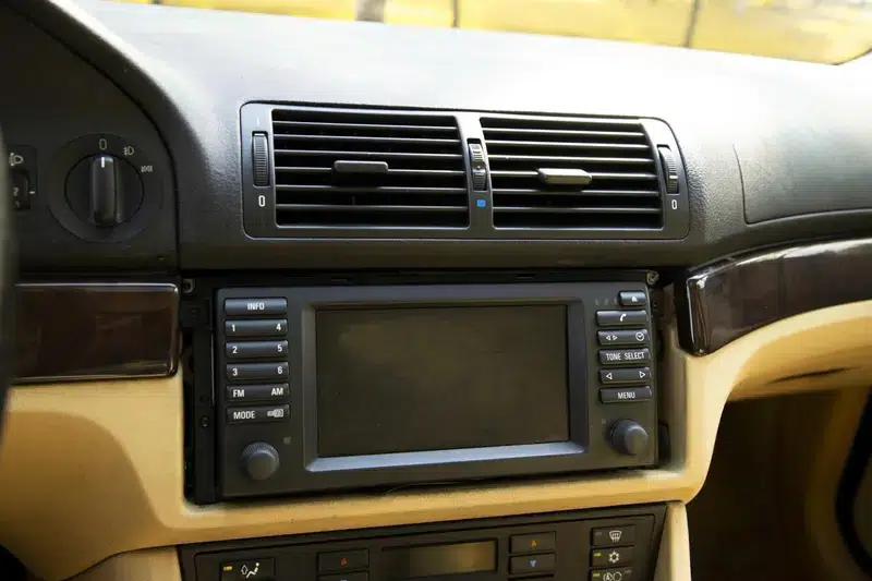 BMW 5 Series (Imported) 2003 530i 3.0 Automatic Rear-Wheel Drive — миниатюра 13
