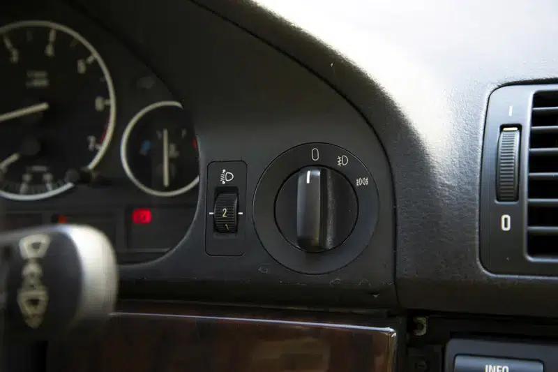 BMW 5 Series (Imported) 2003 530i 3.0 Automatic Rear-Wheel Drive — миниатюра 15