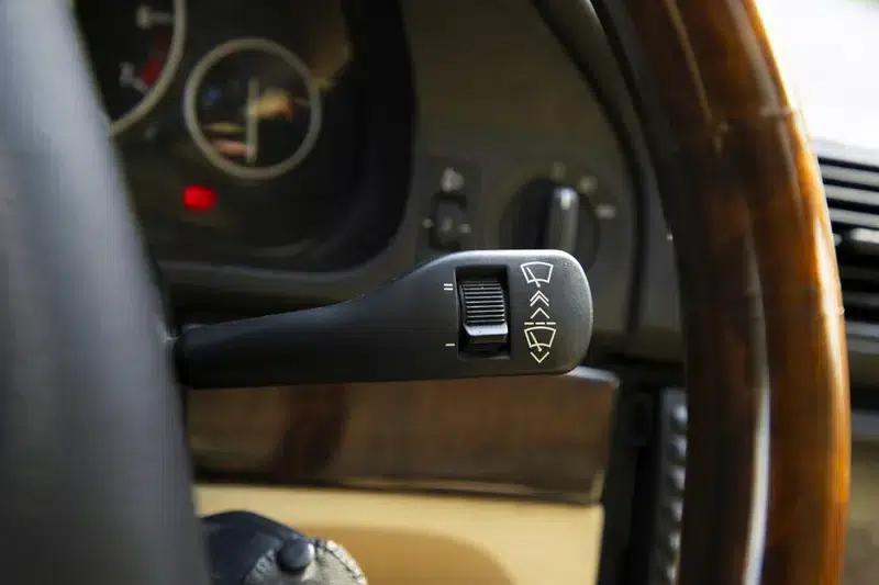 BMW 5 Series (Imported) 2003 530i 3.0 Automatic Rear-Wheel Drive — миниатюра 23