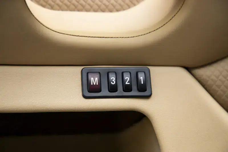 BMW 5 Series (Imported) 2003 530i 3.0 Automatic Rear-Wheel Drive — миниатюра 30