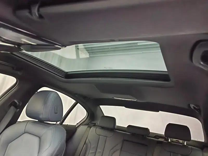 BMW 5 Series (Imported) 2020 525i M Sport Package — миниатюра 19