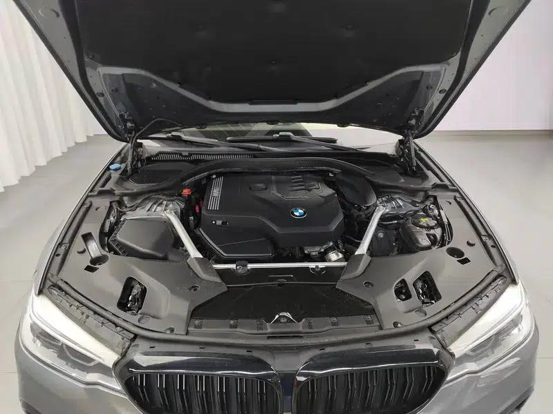 BMW 5 Series (Imported) 2020 525i M Sport Package — миниатюра 10