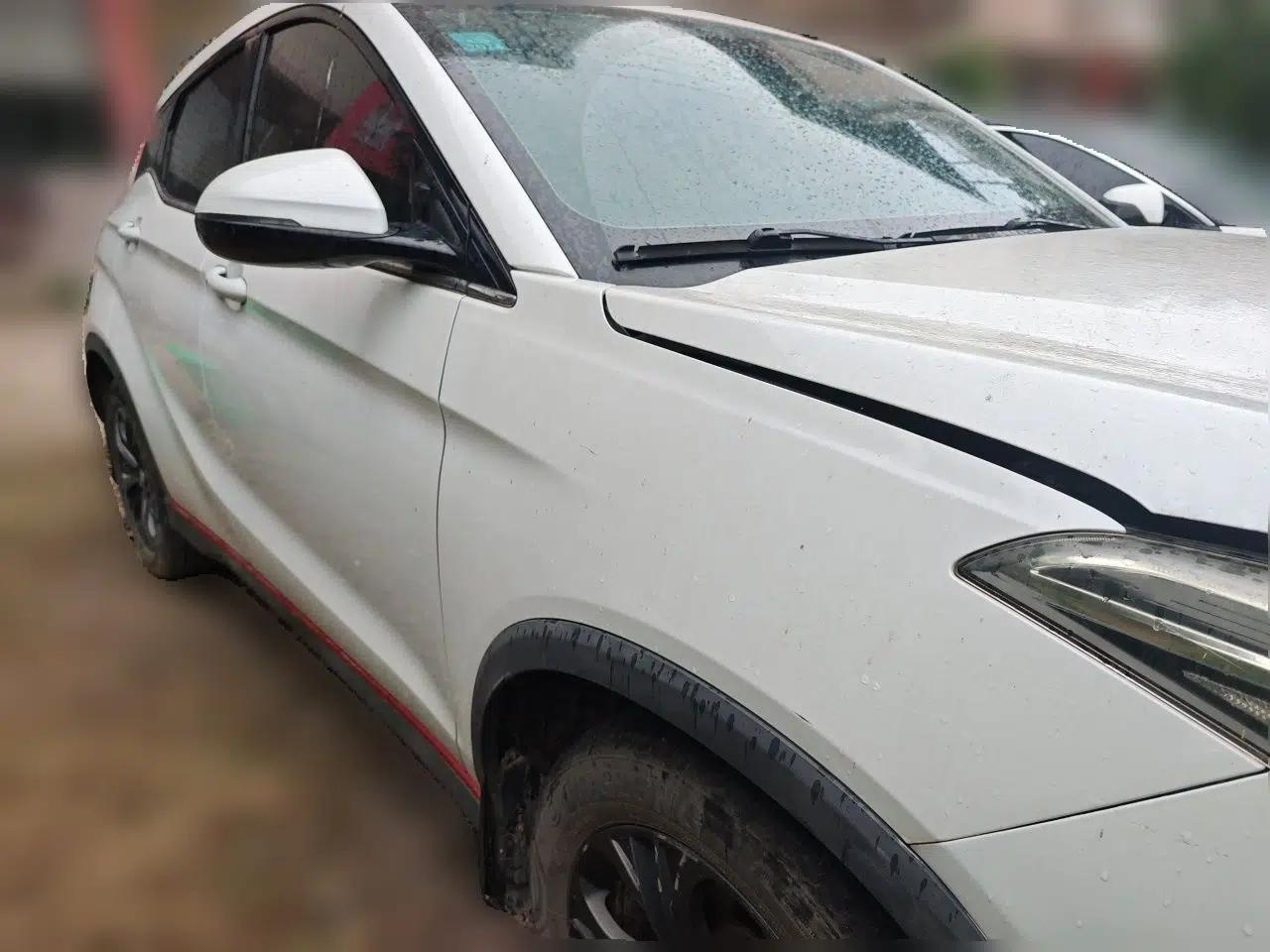 Dongfeng Fengon 500 2021 1.5L CVT Enjoyment Version — миниатюра 3