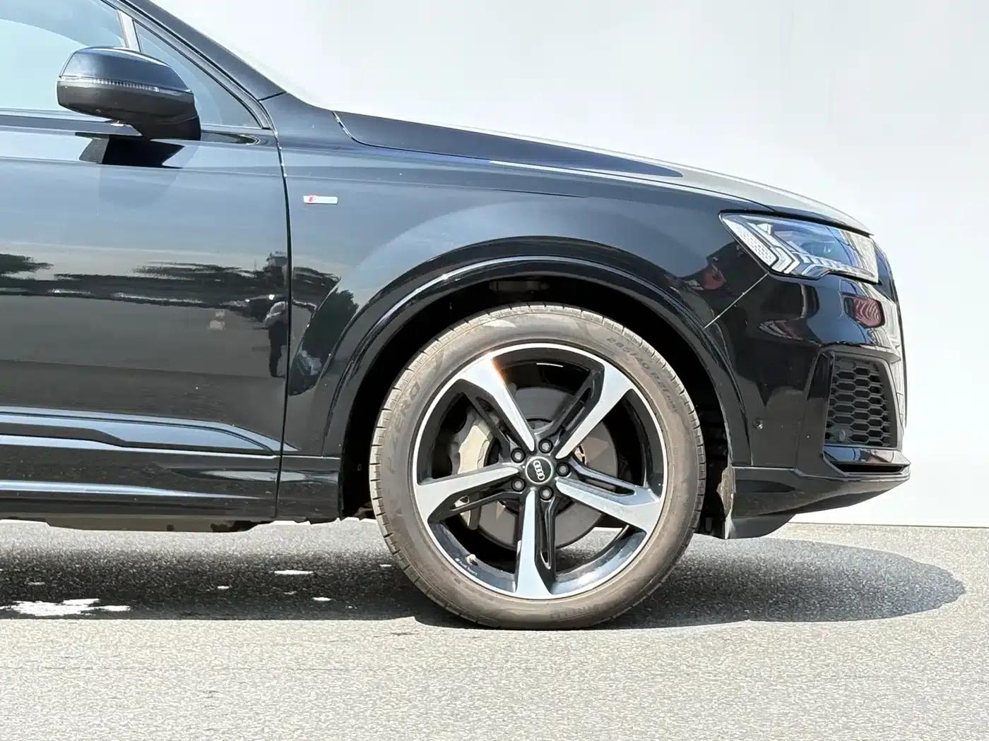 Audi Q7 2022 55 TFSI quattro S line Sport — миниатюра 27