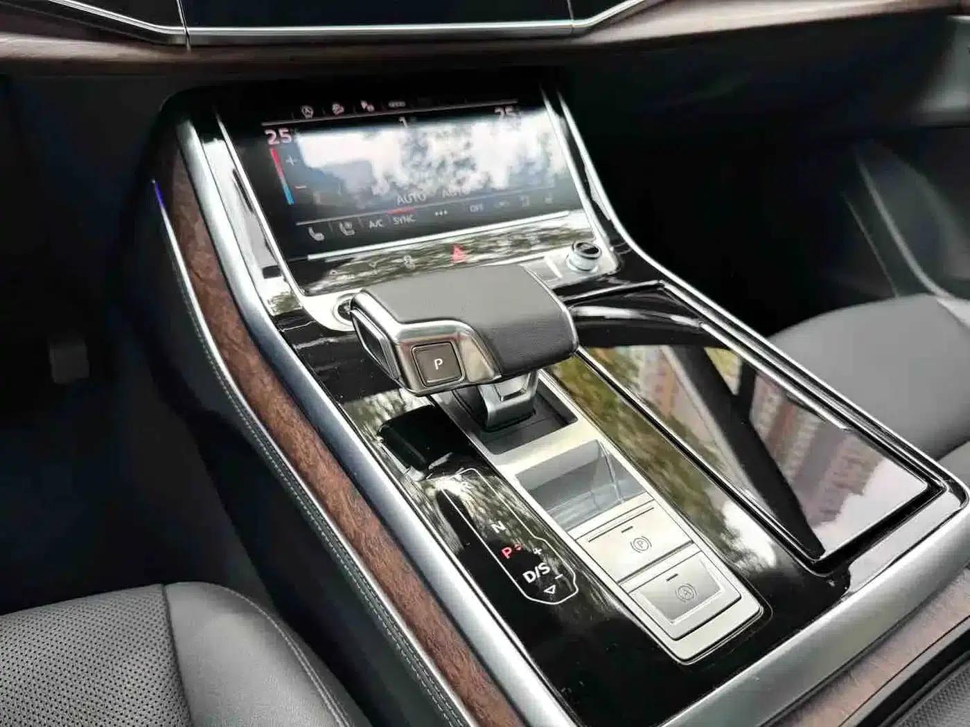 Audi Q7 2023 45 TFSI quattro S line Sport — миниатюра 8
