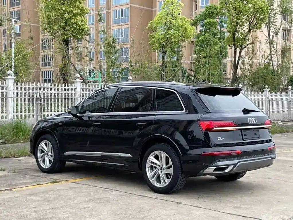 Audi Q7 2021 45 TFSI quattro S line Sport — миниатюра 4