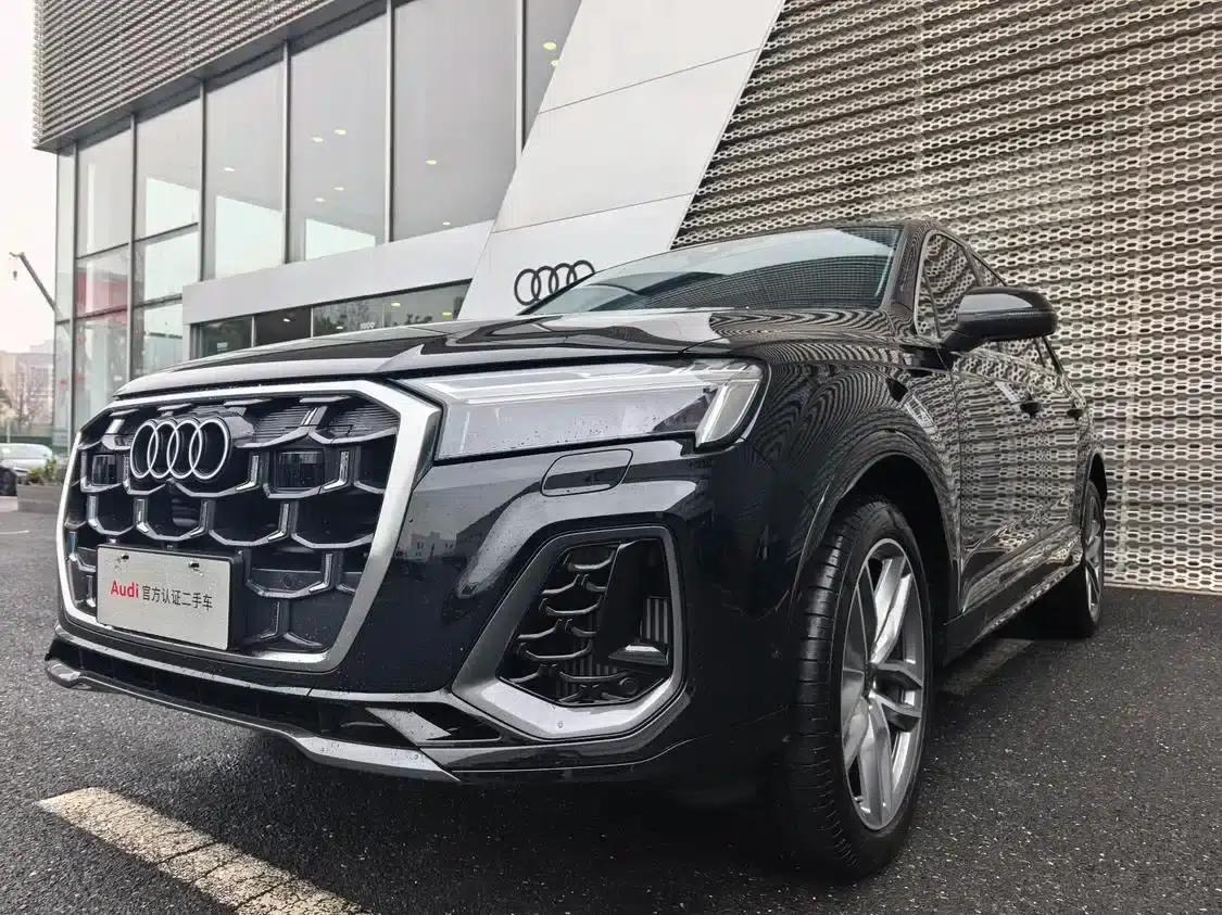 Audi Q7 2025 55 TFSI quattro S line Sport — миниатюра 18