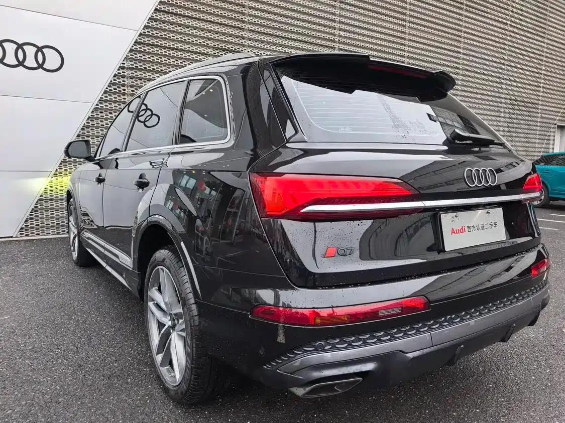 Audi Q7 2025 55 TFSI quattro S line Sport — миниатюра 20