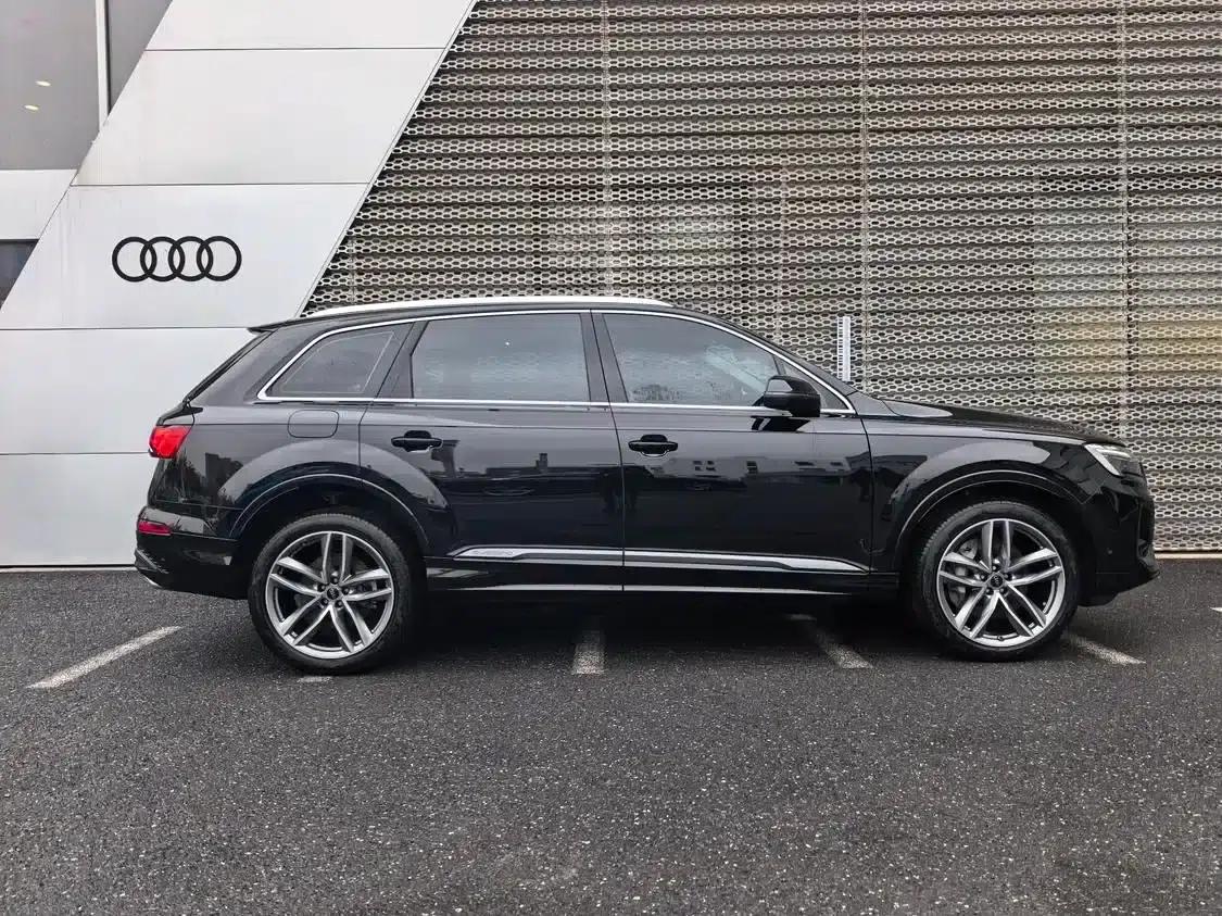 Audi Q7 2025 55 TFSI quattro S line Sport — миниатюра 3