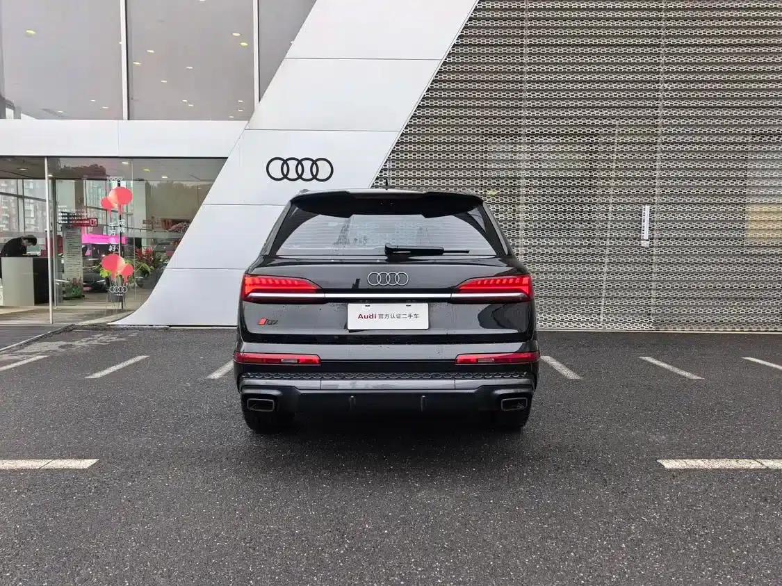 Audi Q7 2025 55 TFSI quattro S line Sport — миниатюра 5
