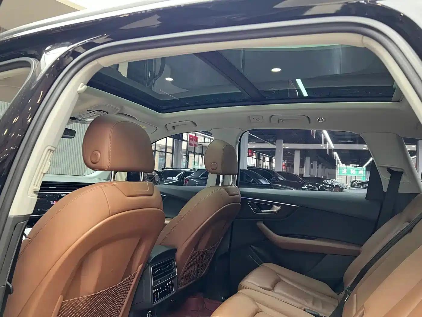 Audi Q7 2020 55 TFSI quattro Black Knight Edition — миниатюра 11
