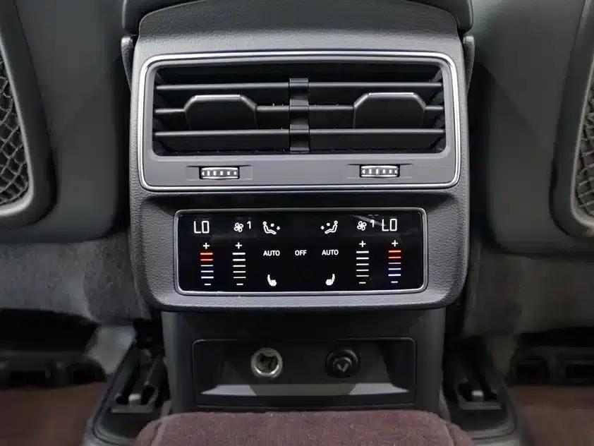 Audi Q7 2022 55 TFSI quattro S line Snow Sport Edition — миниатюра 12