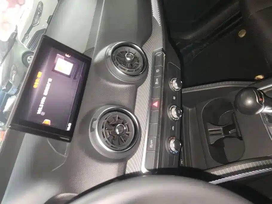Audi Q2L 2018 35 TFSI Launch Edition (National V Emission Standard) — миниатюра 13
