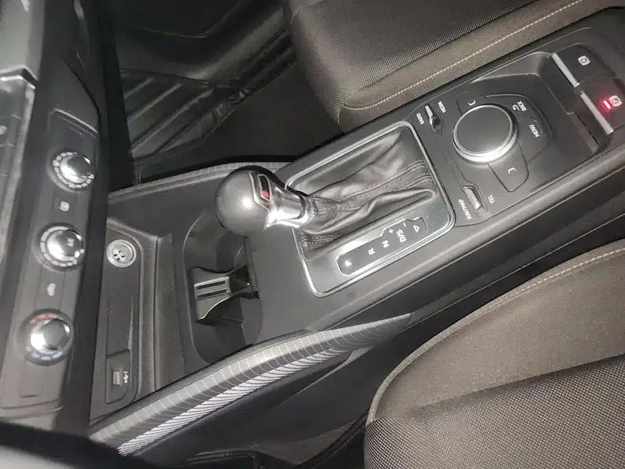 Audi Q2L 2018 35 TFSI Launch Edition (National V Emission Standard) — миниатюра 16
