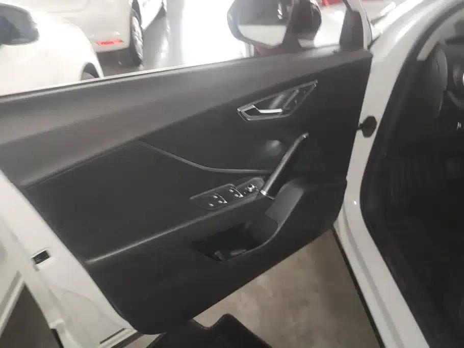 Audi Q2L 2018 35 TFSI Launch Edition (National V Emission Standard) — миниатюра 7