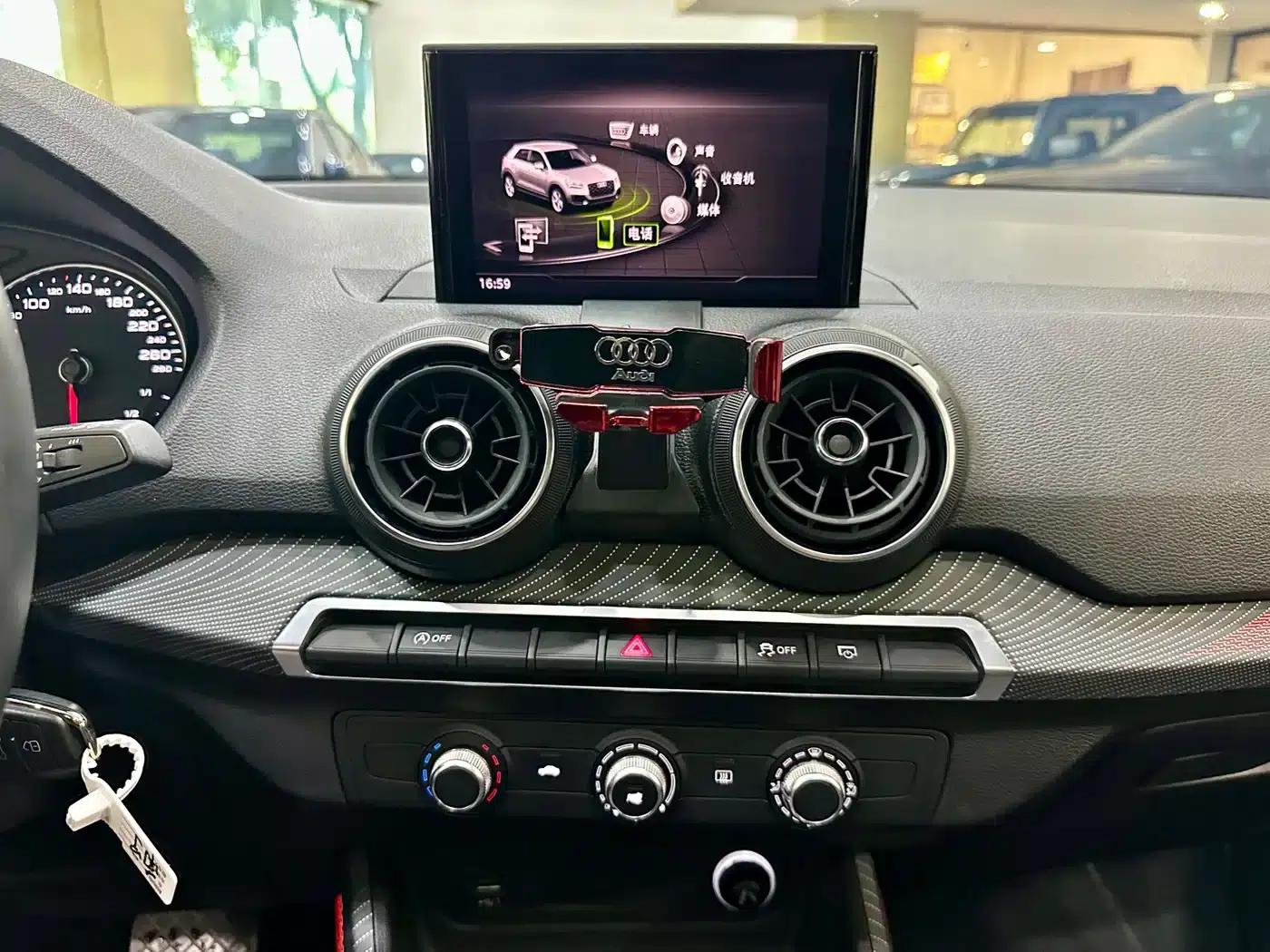 Audi Q2L 2018 35 TFSI Launch Edition (China VI Emission Standard) — миниатюра 14