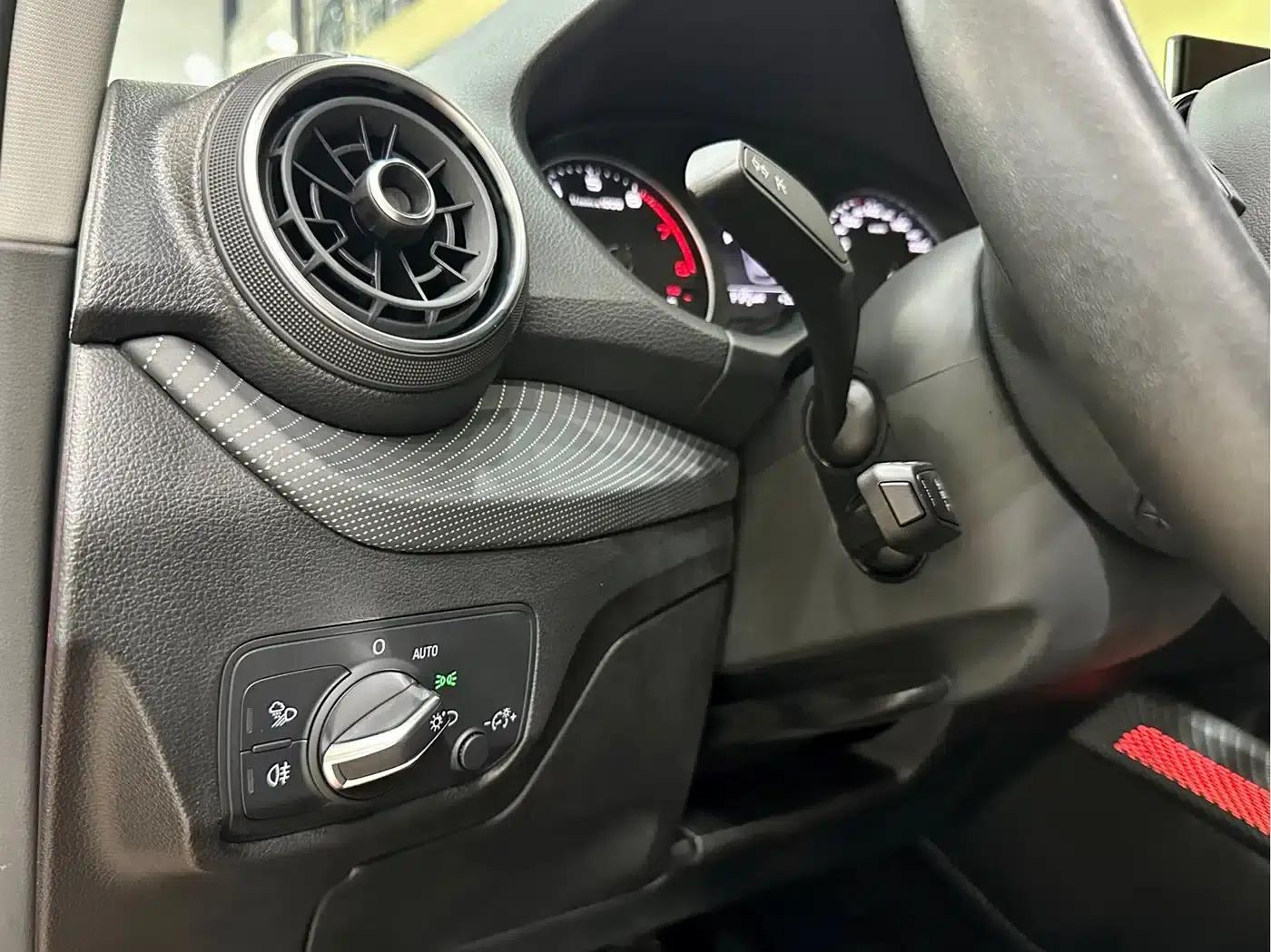 Audi Q2L 2018 35 TFSI Launch Edition (China VI Emission Standard) — миниатюра 16