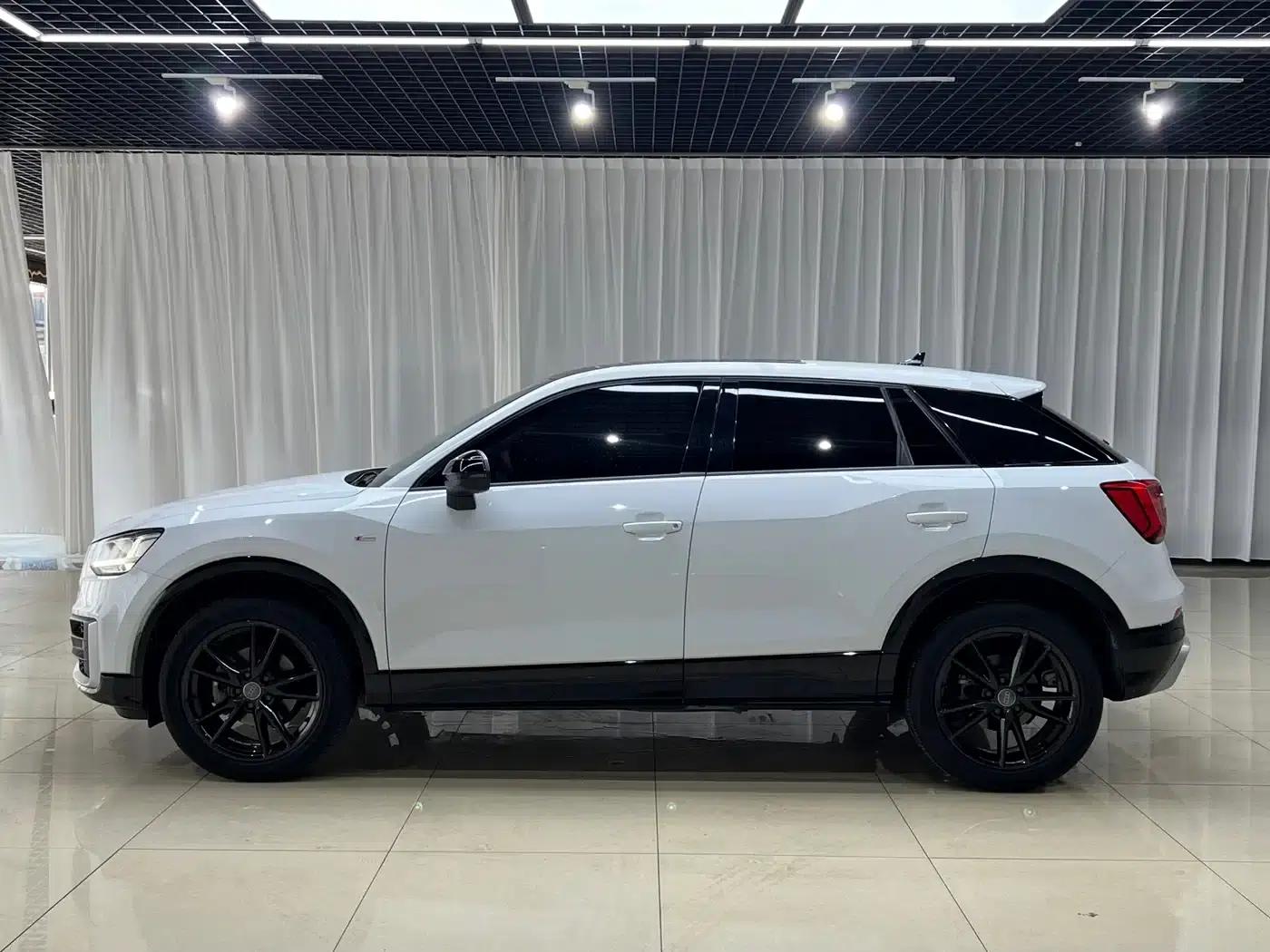 Audi Q2L 2021 35 TFSI Fashion Dynamic Edition — миниатюра 3