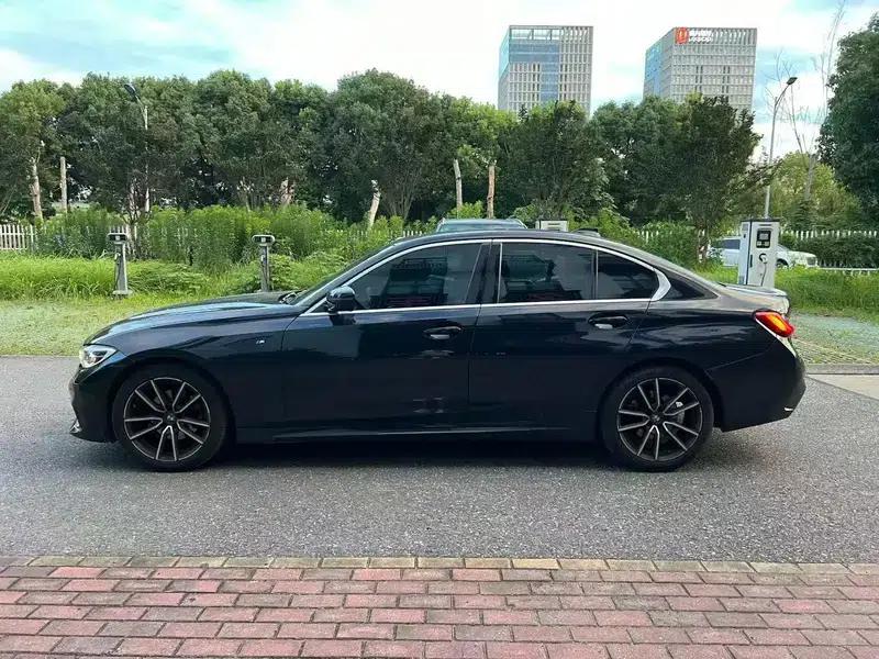 2020 BMW 3 Series 325i M Sport Package — миниатюра 4