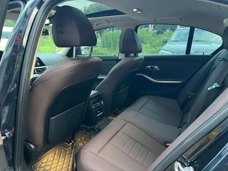 2020 BMW 3 Series 325i M Sport Package — миниатюра 10