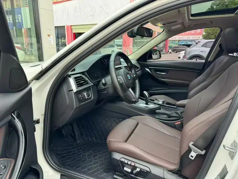 2019 BMW 3 Series 320Li M Sport Package — миниатюра 8