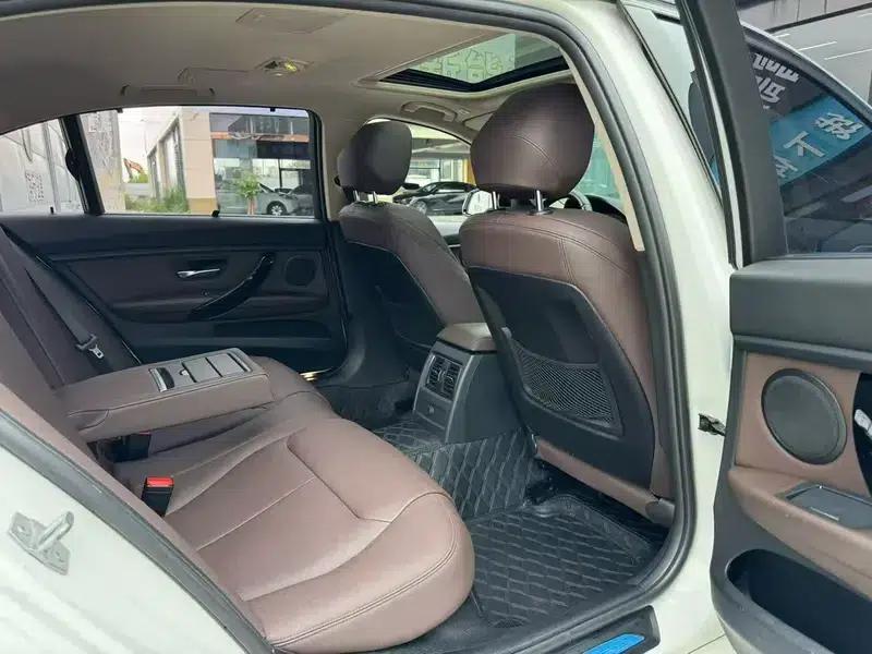 2019 BMW 3 Series 320Li M Sport Package — миниатюра 9
