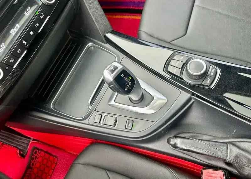 2017 BMW 3 Series 320Li Fashion Edition — миниатюра 6