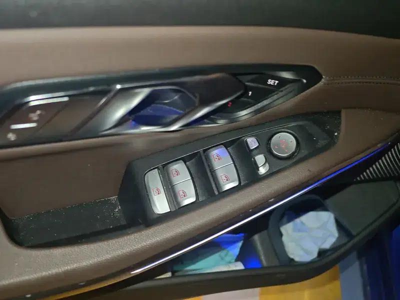2020 BMW 3 Series 325Li M Sport Package — миниатюра 15