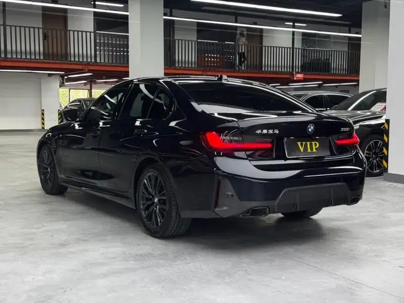 2023 BMW 3 Series 325i M Sport Shadow Edition — миниатюра 4