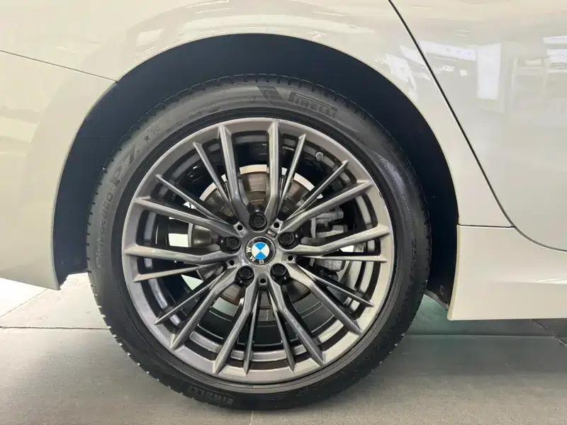 2021 BMW 3 Series 325Li M Sport Shadow Edition — миниатюра 8