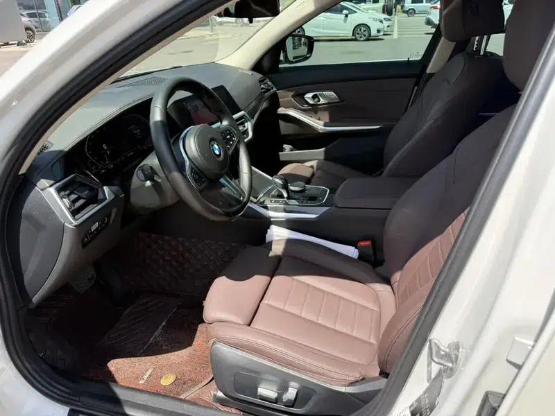 2021 BMW 3 Series 325i M Sport Package — миниатюра 13