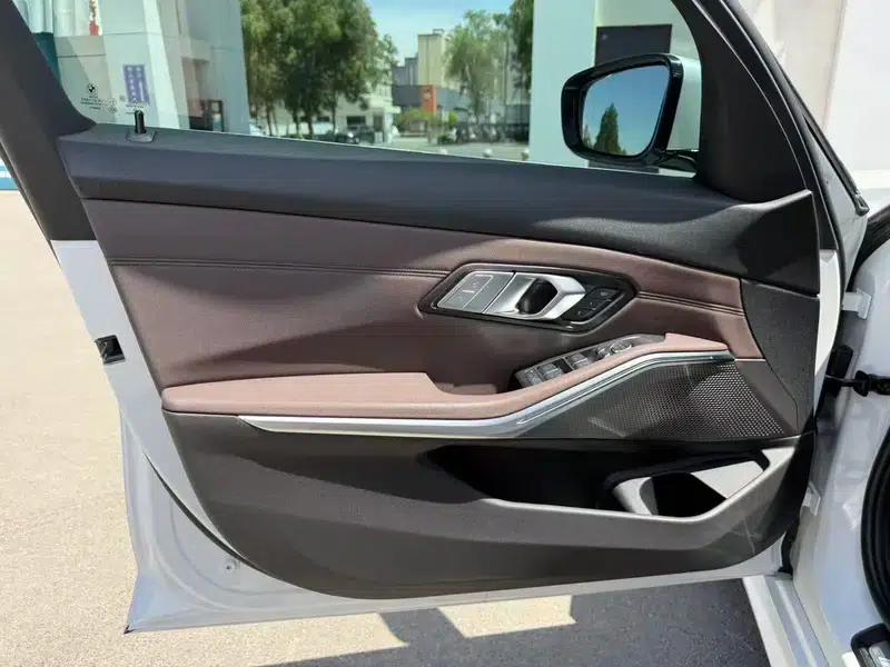 2021 BMW 3 Series 325i M Sport Package — миниатюра 7