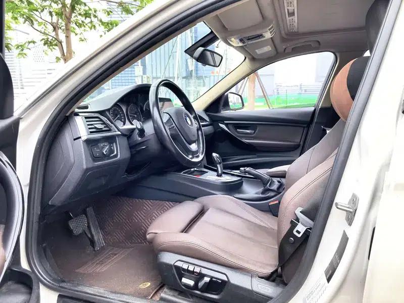 BMW 3 Series 2018 320Li Fashion Edition — миниатюра 21