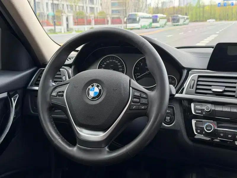 BMW 3 Series 2018 320Li Fashion Edition — миниатюра 10