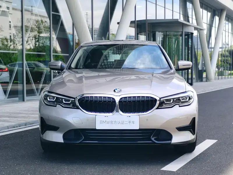 2022 BMW 3 Series 320i Sport Package — миниатюра 2