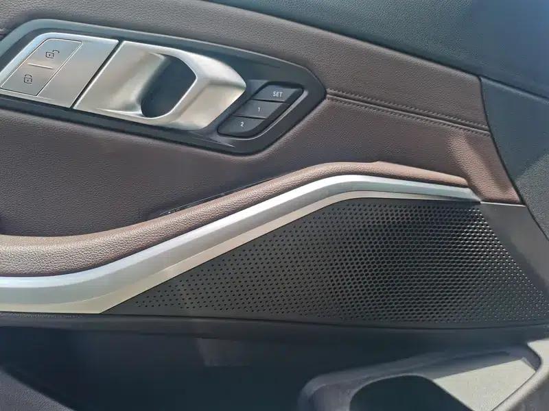 2022 BMW 3 Series 320i Sport Package — миниатюра 9