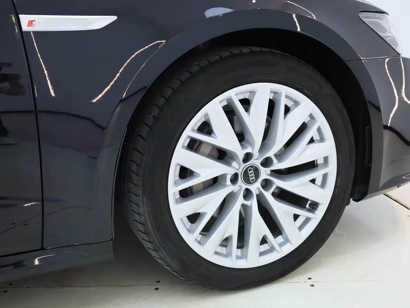 Audi A7L 2024 45TFSI S-line Dream Edition Crystal Package — миниатюра 12