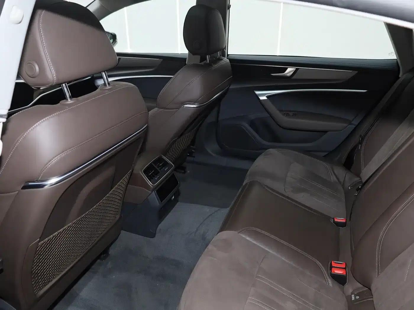 Audi A7L 2024 45TFSI S-line Dream Edition Crystal Package — миниатюра 17