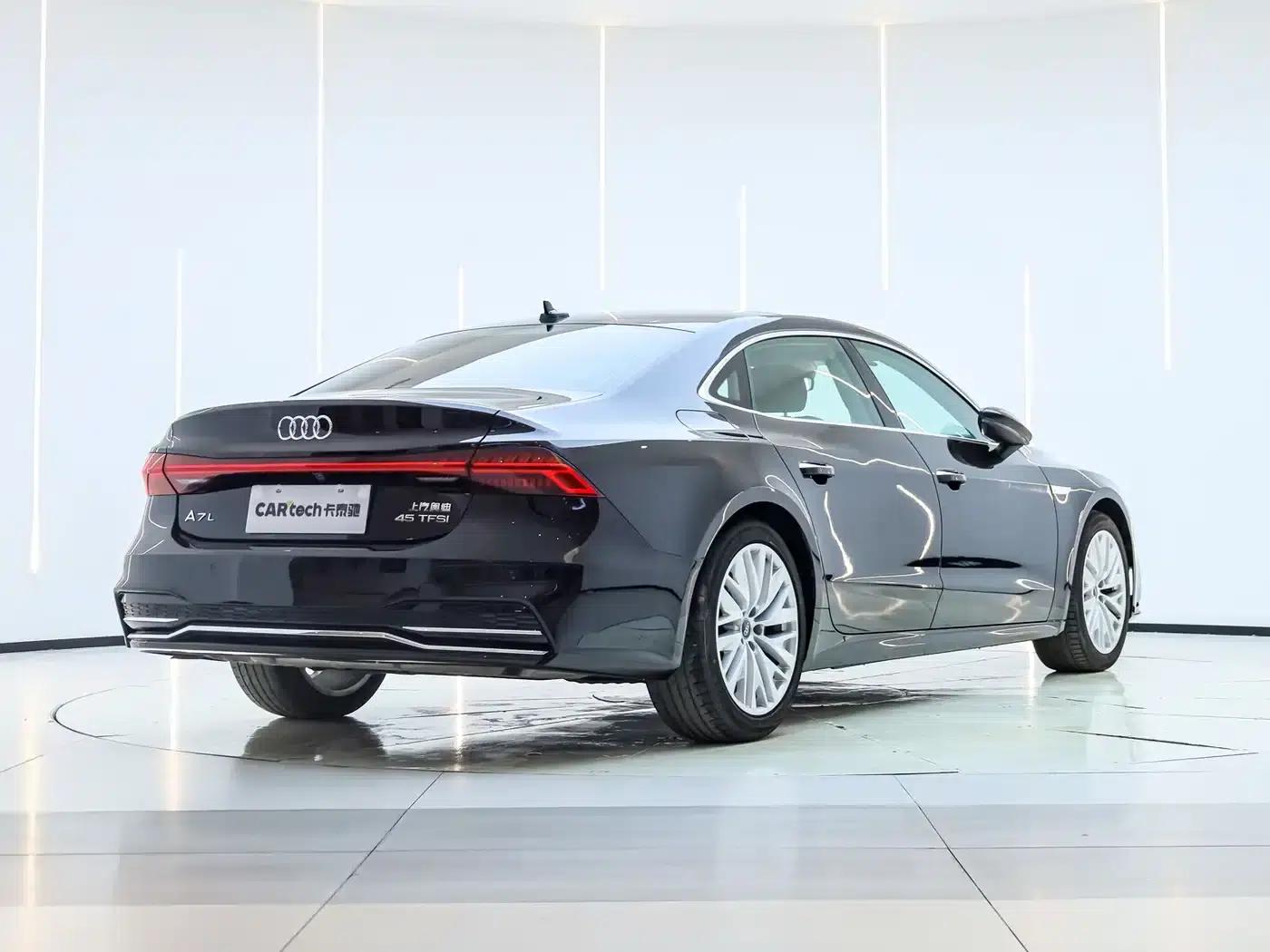 Audi A7L 2024 45TFSI S-line Dream Edition Crystal Package — миниатюра 3