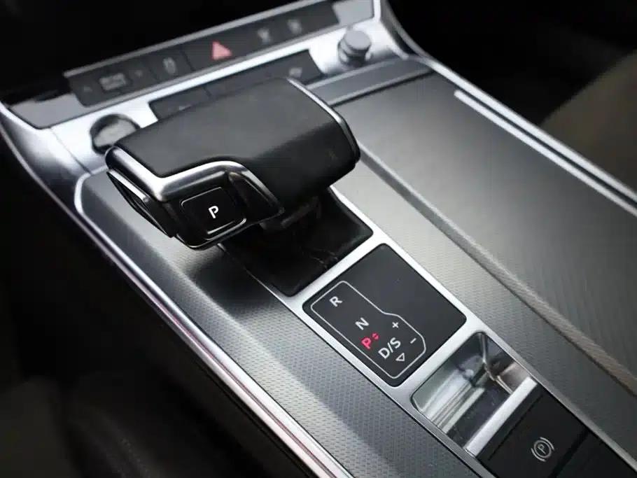 Audi A7L 2024 45TFSI S-line Dream Edition Crystal Package — миниатюра 23