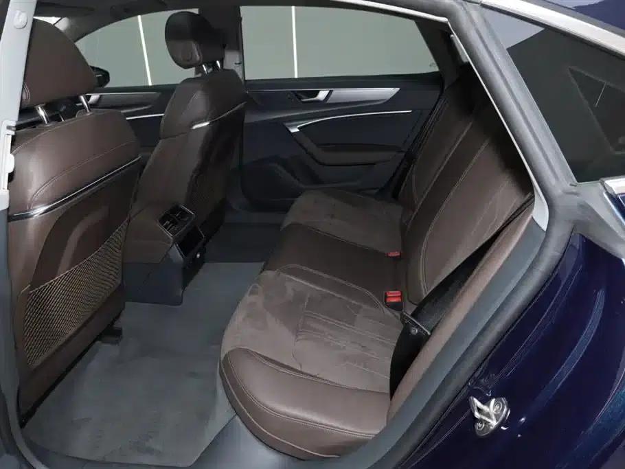 Audi A7L 2024 45TFSI S-line Dream Edition Crystal Package — миниатюра 27