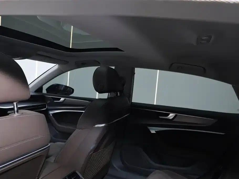 Audi A7L 2024 45TFSI S-line Dream Edition Crystal Package — миниатюра 28
