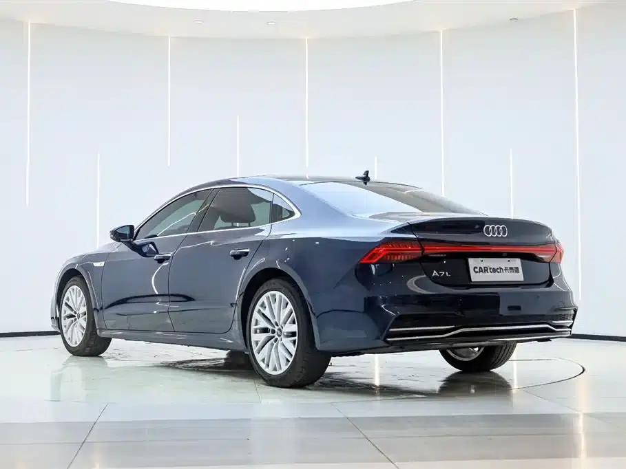 Audi A7L 2024 45TFSI S-line Dream Edition Crystal Package — миниатюра 7