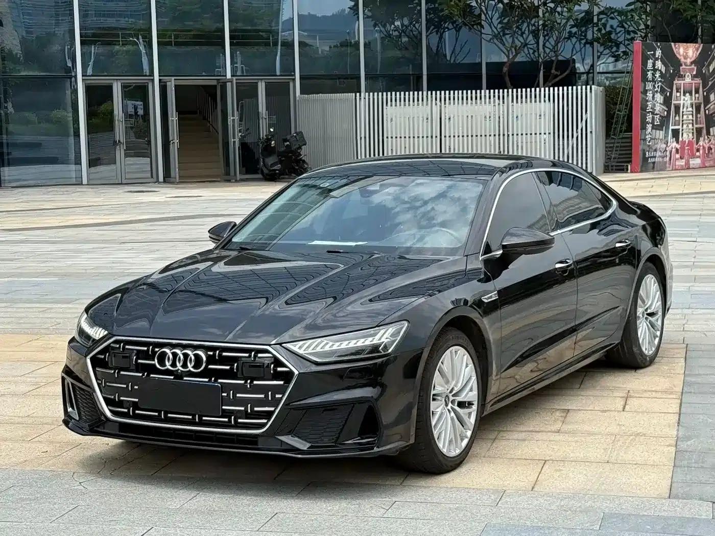 Audi A7L 2024 45TFSI S-line Dream Edition Crystal Package — миниатюра 1