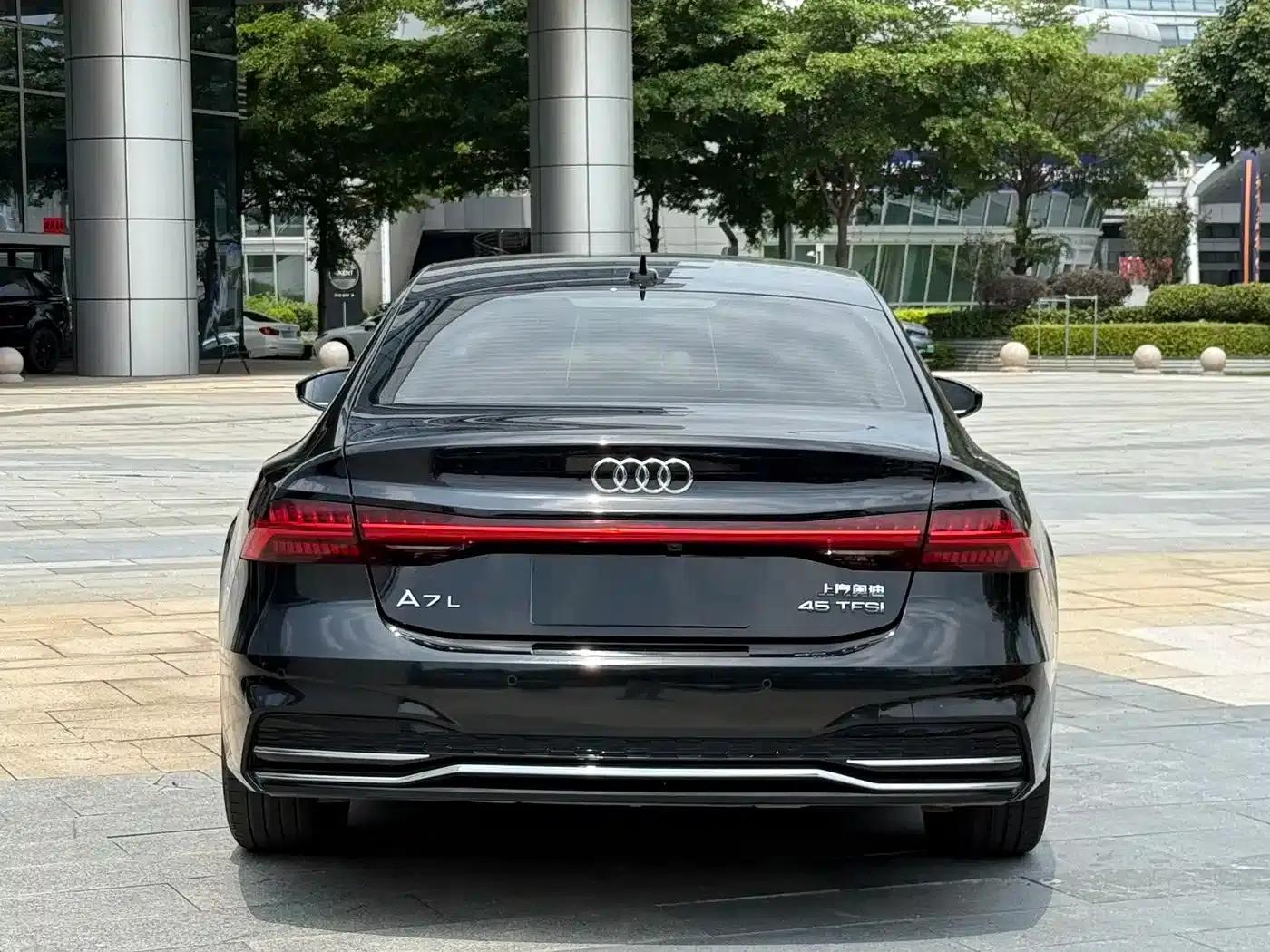 Audi A7L 2024 45TFSI S-line Dream Edition Crystal Package — миниатюра 13