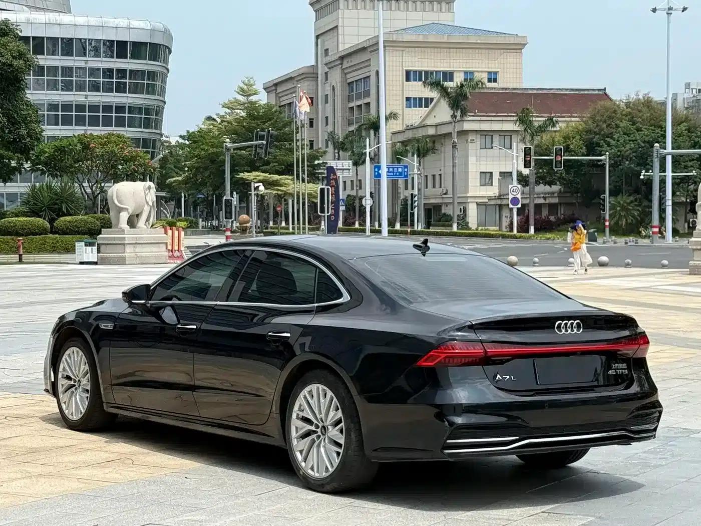 Audi A7L 2024 45TFSI S-line Dream Edition Crystal Package — миниатюра 14