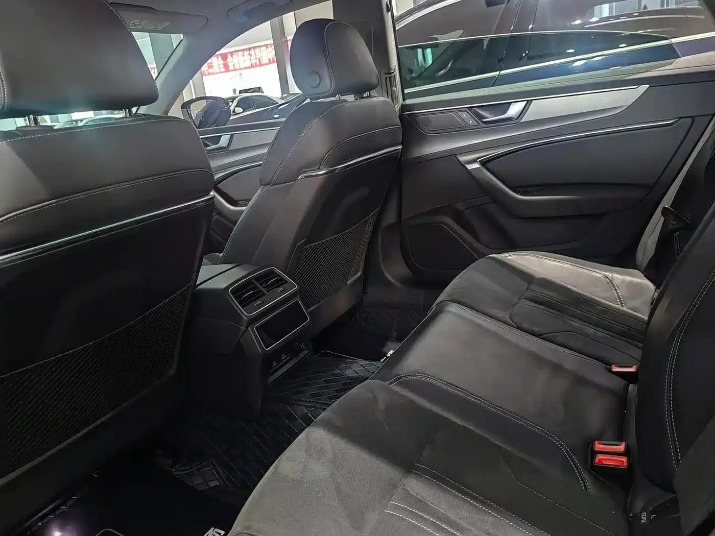 Audi A7L 2024 45TFSI S-line Dream Edition Crystal Package — миниатюра 11